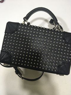 (Category: ) located in . Submitted by thelaundrycloset (Listing ID 1173674693, Image 1). Description: .