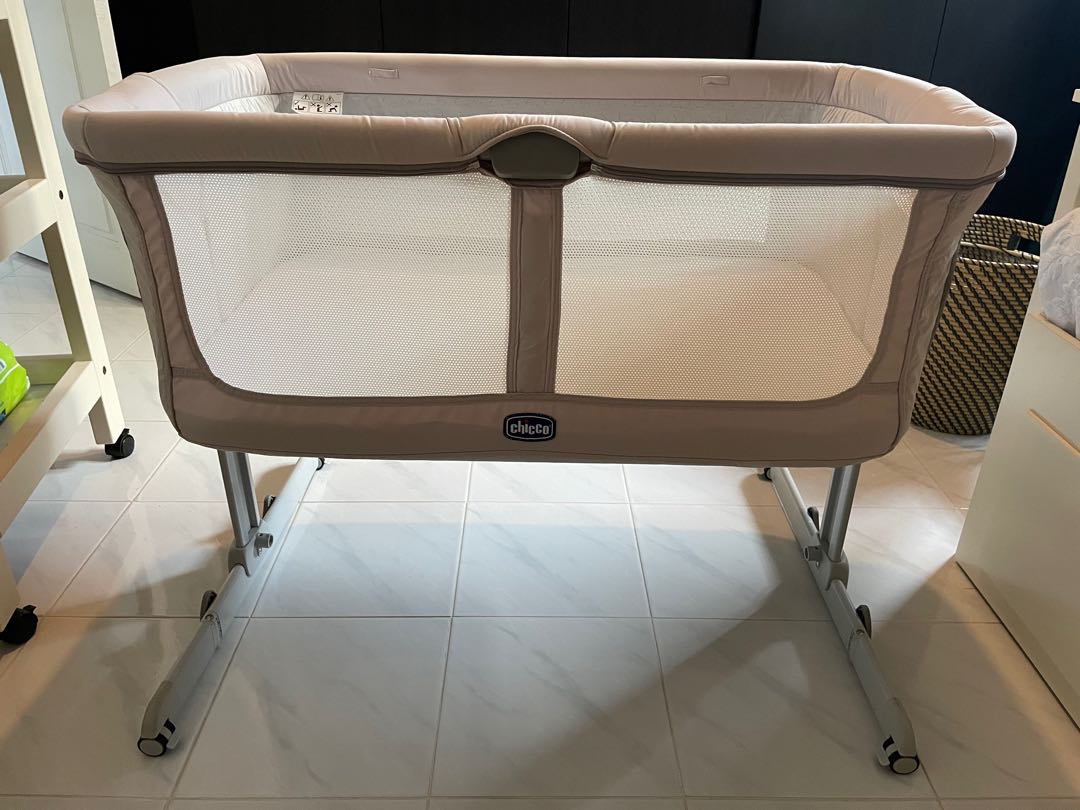 Chicco next2me dream cot / sleeper, Babies & Kids, Baby Nursery & Kids