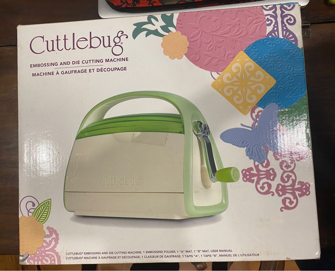 Cuttlebug Die cutter & Embosser + Accessories, Hobbies & Toys