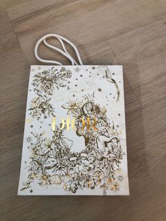 (Category: ) located in . Submitted by sellinpreloved (Listing ID 1173734137, Image 1). Description: .
