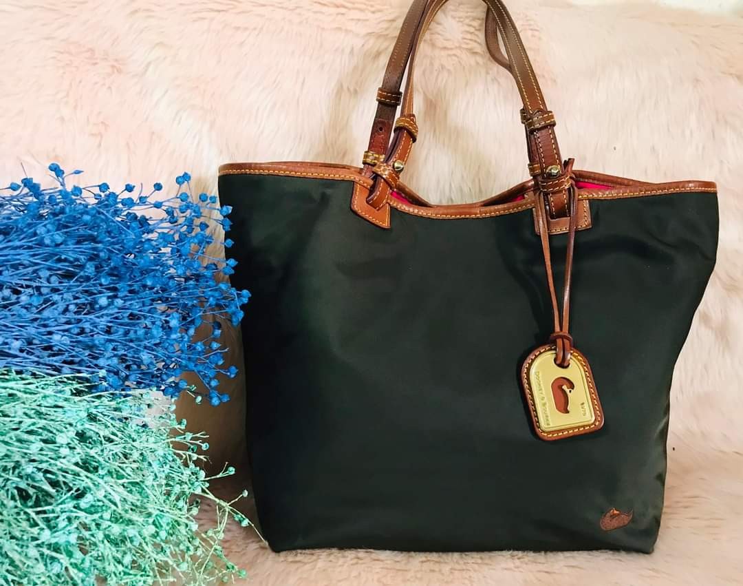 Dooney and bourke tote handbags sales