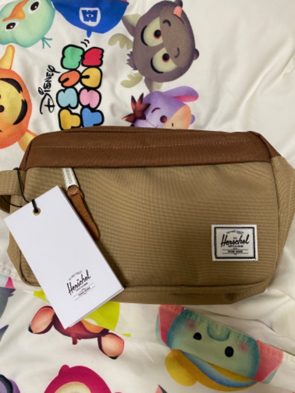 Herschel Travel Kit Pouch , Men's Fashion, Bags, Belt bags, Clutches