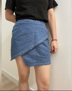 (Category: ) located in . Submitted by sellinpreloved (Listing ID 1173734998, Image 1). Description: .