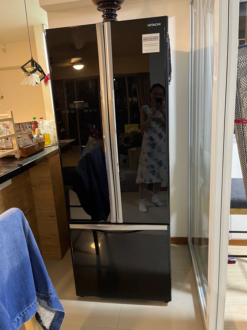Hitachi Fridge with broken freezer, TV & Home Appliances, Kitchen