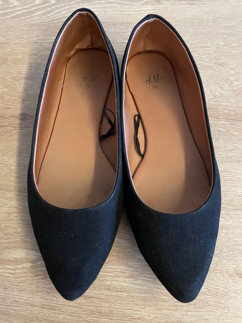 Hu0026M black flats, Women's Fashion, Footwear, Flats on Carousell