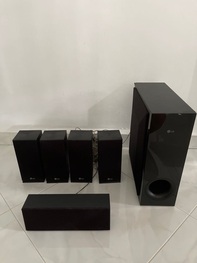 LG speakers sound system set model S62S1S and subwoofer S62S1W, Audio