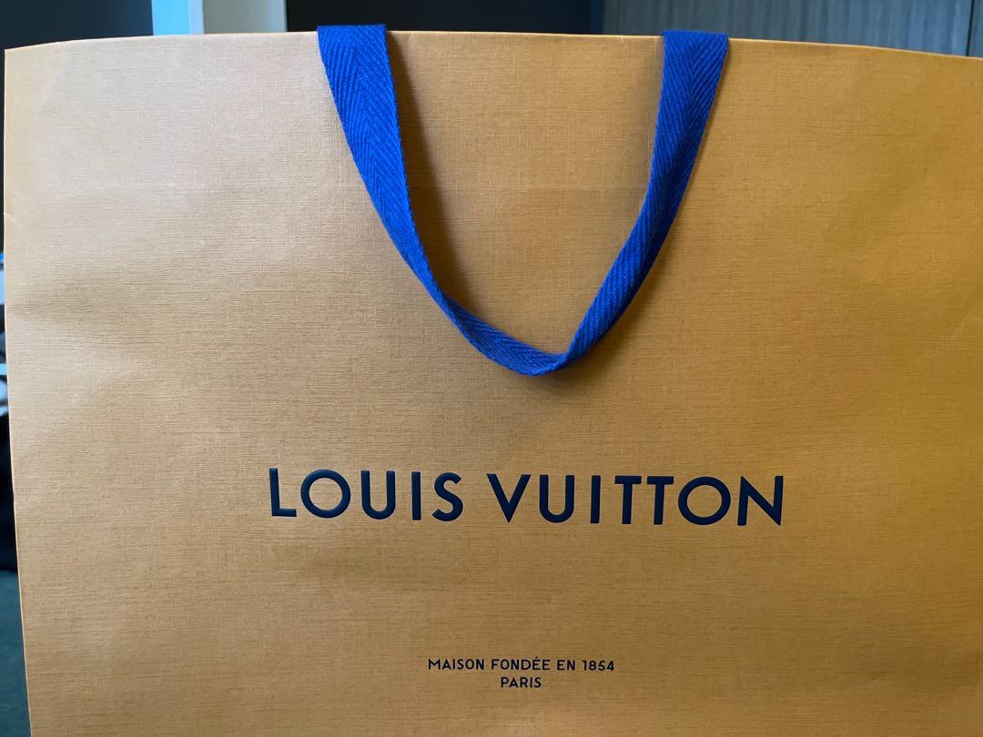 Louis Vuitton FW21 Flocked Monogram Classic Shirt Black, Men's Fashion,  Tops & Sets, Tshirts & Polo Shirts on Carousell