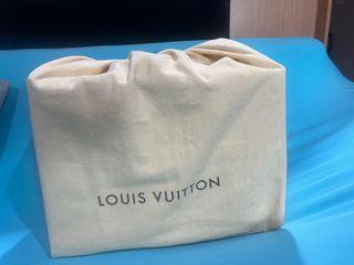 LV on the GO GM Black Leather Bag