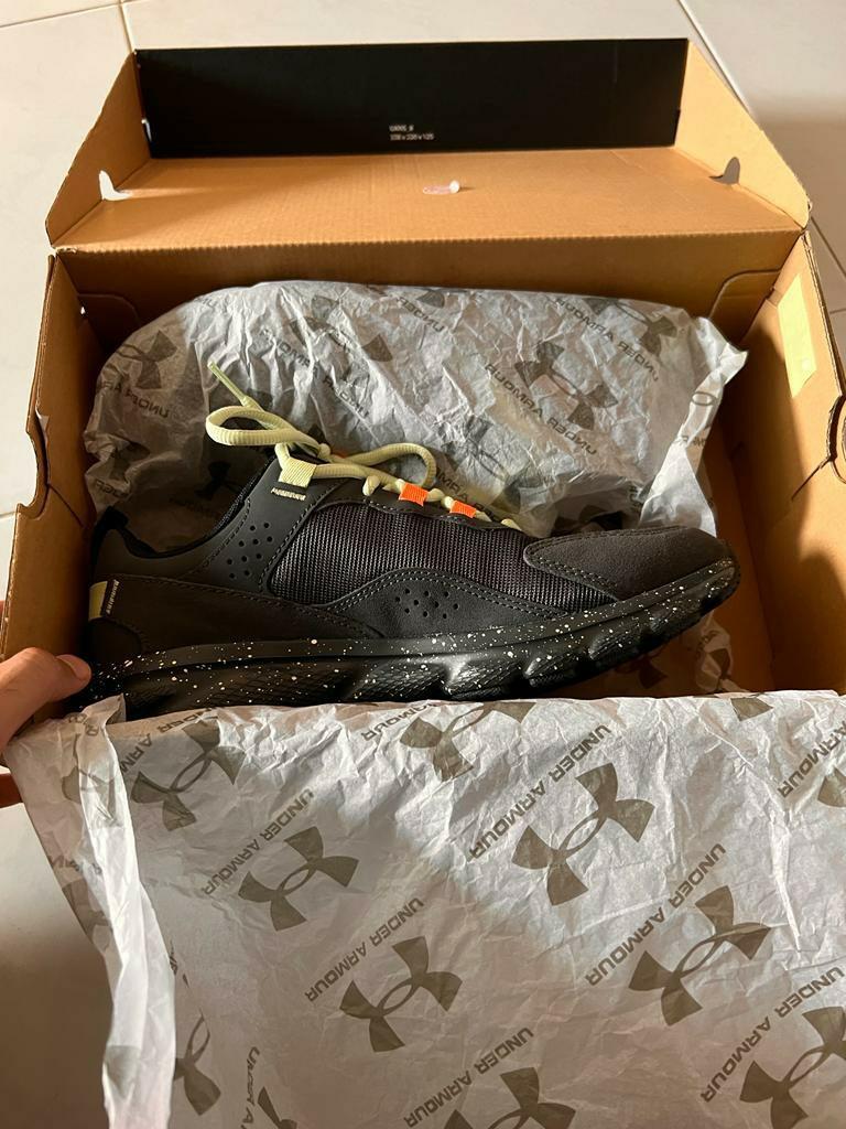 Men s UA Charged Verssert Speckle Running Shoes Men s Fashion
