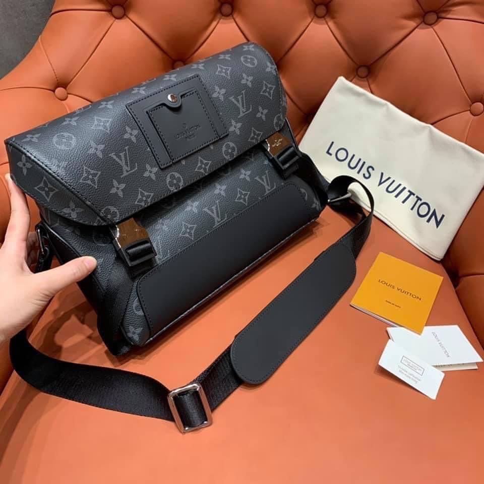 LV MESSENGER PM VOYAGER, Men's Fashion, Bags, Sling Bags on Carousell