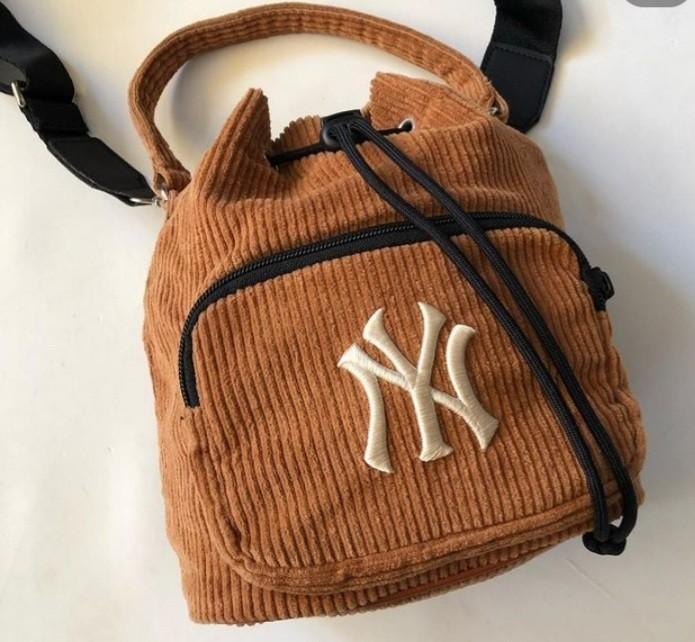 MLB Corduroy Bucket Bag New York Yankees Cream 3ABMS0416-50CRS