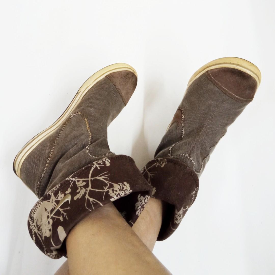 Nike Glencoe Embroidery Fold Over Womens Boots Gray US6