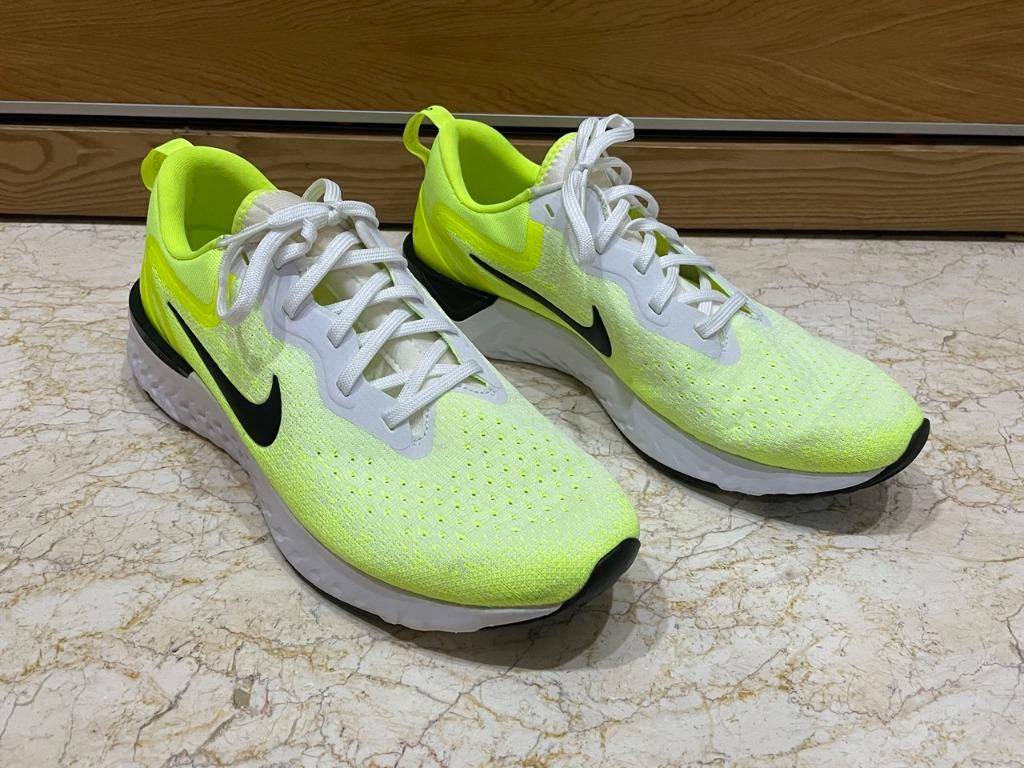 Men's odyssey react running top shoes white and volt