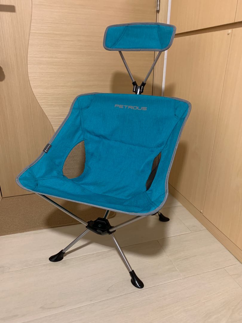 Petrous shop tripod chair