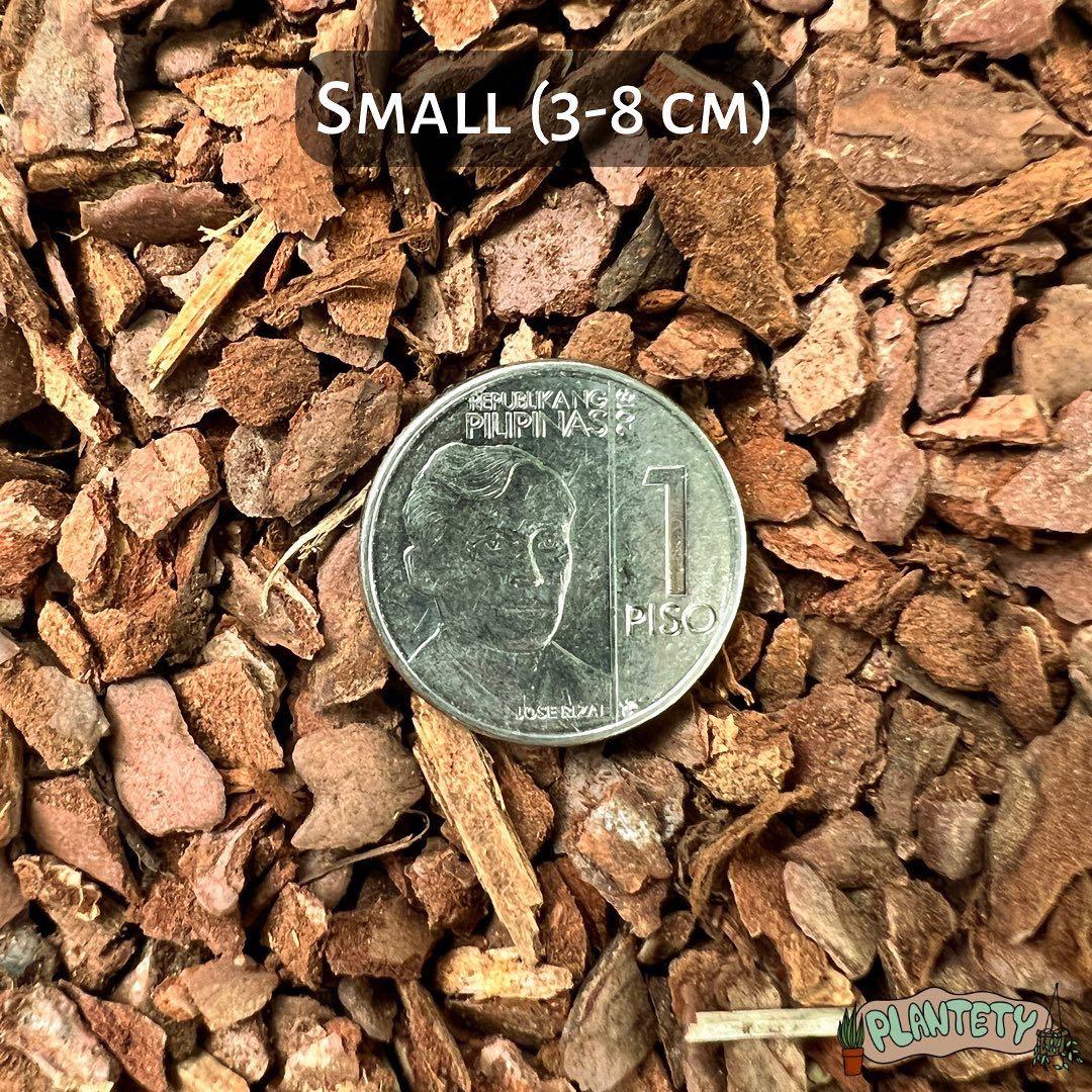 Pine Bark soil mix, Furniture & Home Living, Gardening, Gardening Tools