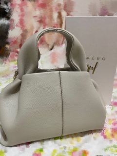 （分類：）位於 。 由 emiimys 提交（商品編號 1173642884，圖片 1）。簡介： 。