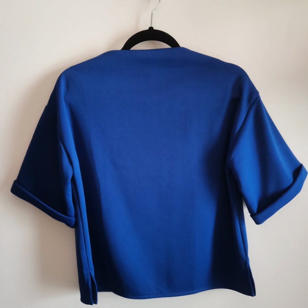 Royal blue top, Women's Fashion, Tops, Blouses on Carousell