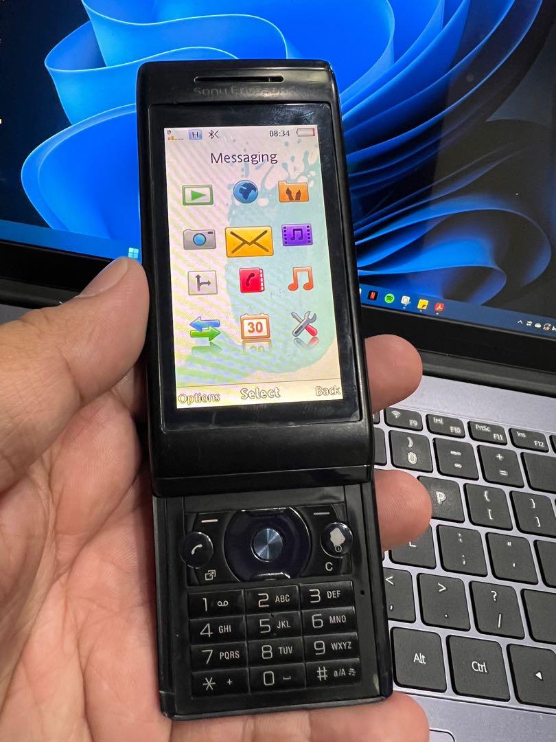 Sony Ericsson Aino (Category: Early Generation Mobile Phones) located in Dasmarinas. Submitted by jpr132 (Listing ID 1173571659, Image 1). Description: Sony Ericsson Aino Smart locked unit Good battery life Nice camera Solid slider phone Multimedia device Issues: Smart locked Cosmetics Unit only MoP: Gcash, BPI Lalamove or LBC.