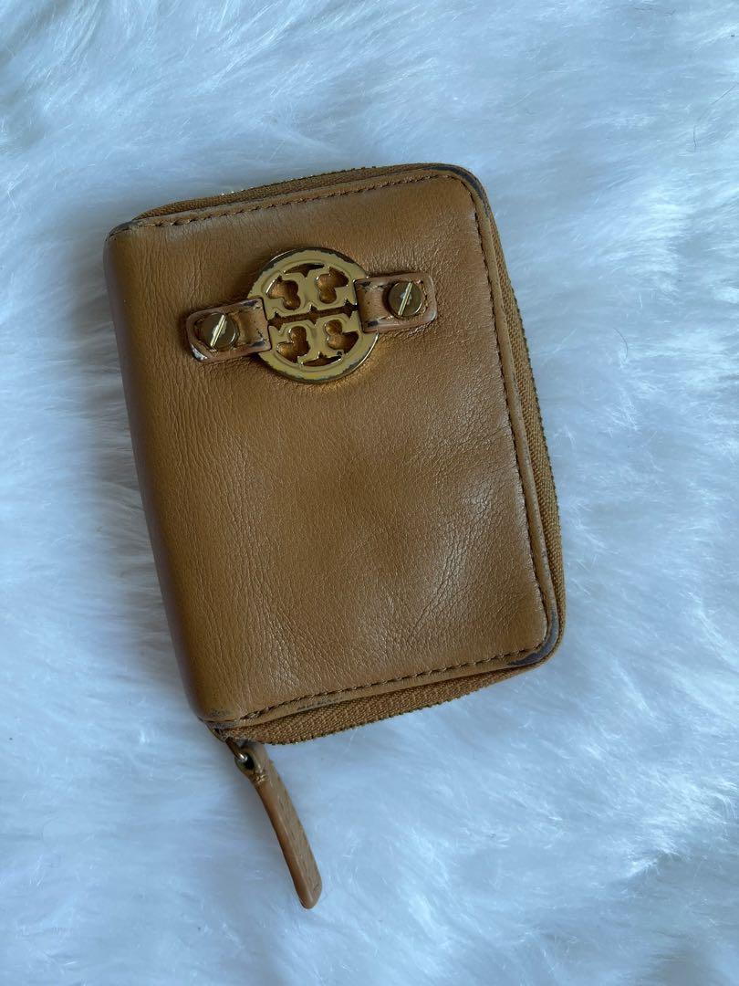 tory key case (Category: Luxury Bags & Wallets) located in Antipolo. Submitted by ambercs (Listing ID 1173595085, Image 1). Description: authentic tory burch keycase very rare to find preloved signs of usage with minor rubs ( that can be restored) complete key holder inside .