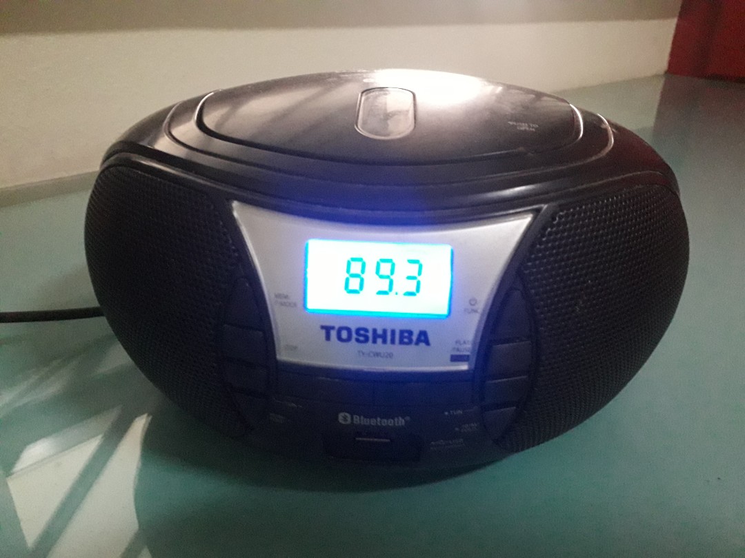 Toshiba Portable Radio/USB/Bluetooth/CD Player, TV & Home Appliances