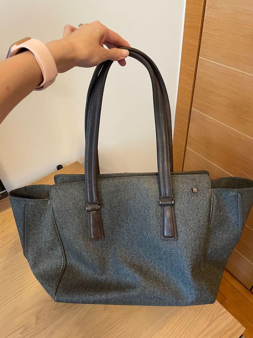 Tumi expandable tote bag for lady, Women's Fashion, Bags & Wallets