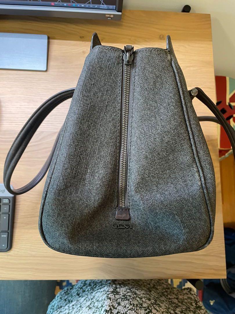 Tumi expandable tote bag for lady, Women's Fashion, Bags & Wallets