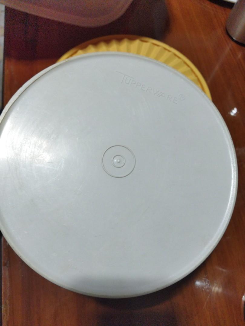 Tupperware round storage, Furniture & Home Living, Kitchenware