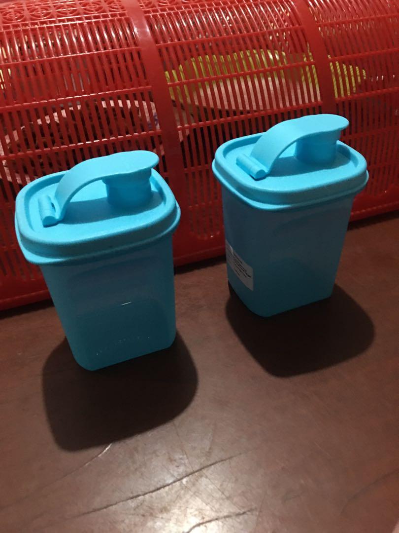 Tupperware Set biru, Kitchen & Appliances di Carousell