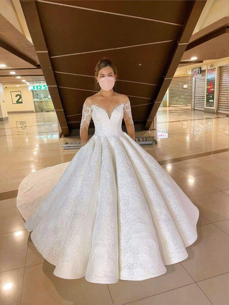 Umbrella cut wedding gown Women s Fashion Dresses Sets
