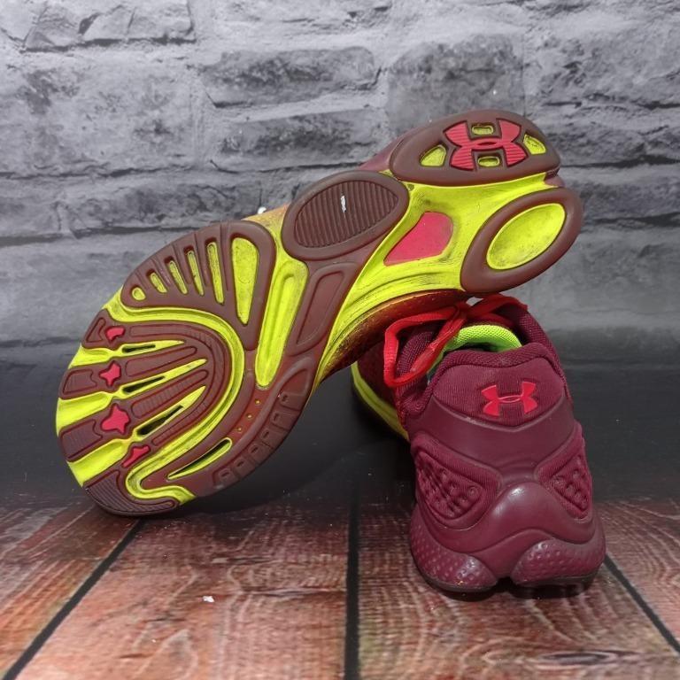 Under armour micro g sting hotsell