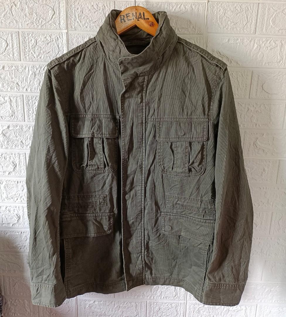 uniqlo hooded puffer