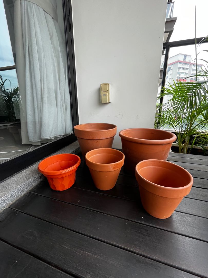 Unused clay pots for sale!, Furniture & Home Living, Gardening