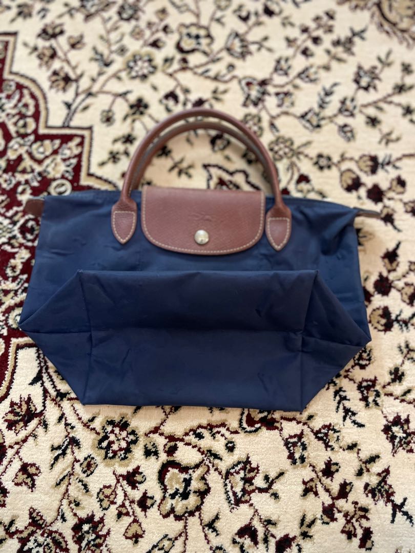 longchamp bag folded