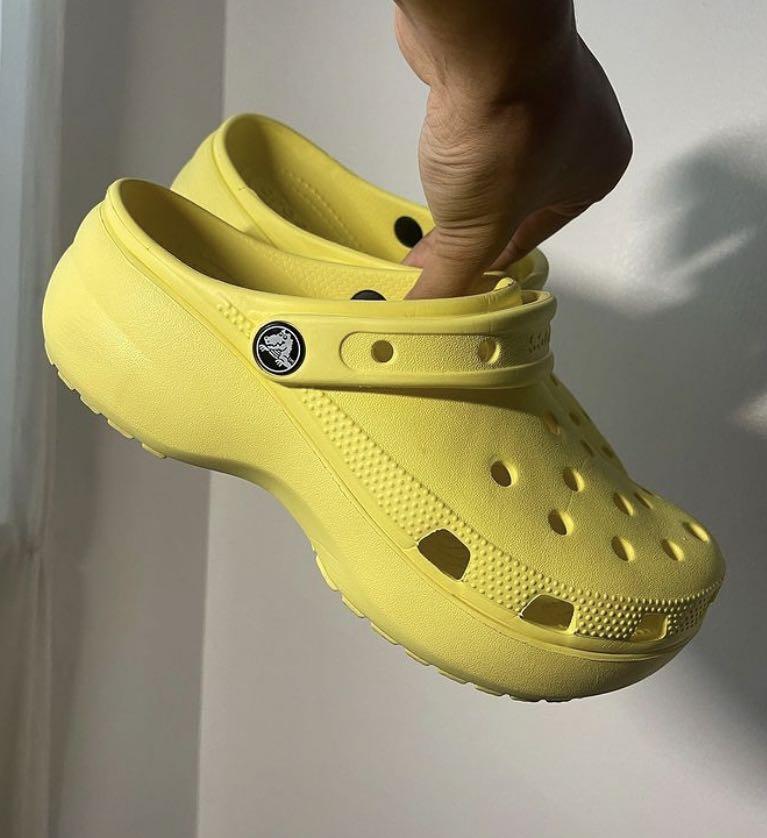 Yellow hot sale crocs platform