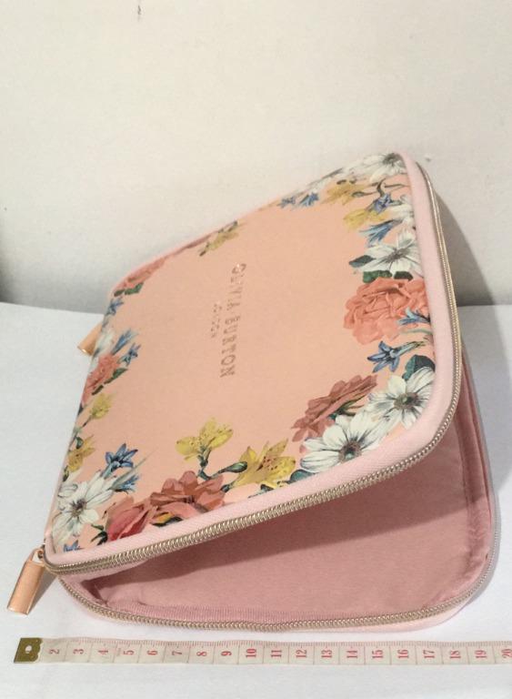 Olivia burton outlet purse