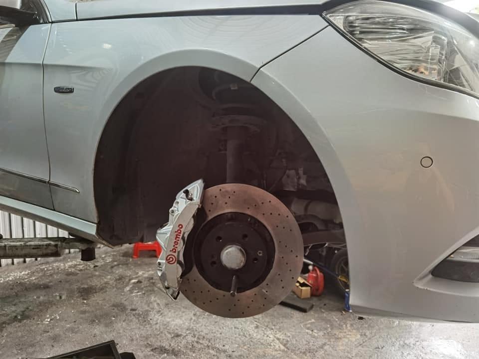 Brembo Gt Monobloc 6 Pot 適合任何車種 汽車配件 改裝 內外零件 Carousell