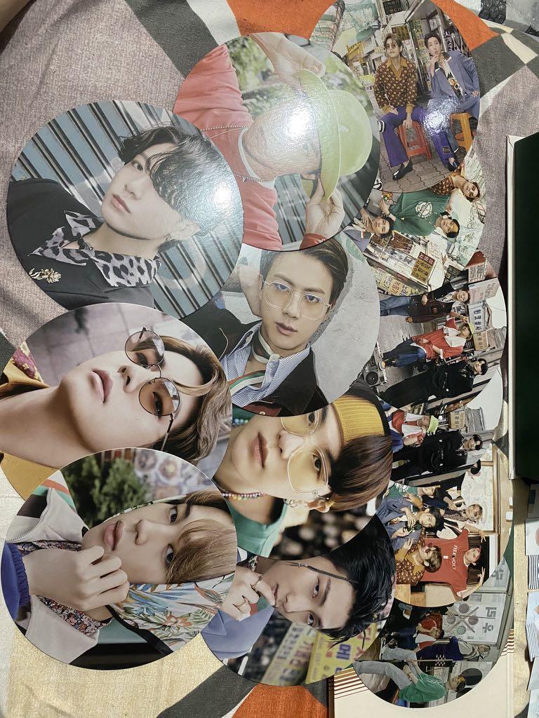 BTS SEASONS GREETINGS 2021 - BTS SG (Category: K-Wave Merchandise) located in Mandaluyong City. Submitted by bcseoulfinds (Listing ID 1173883941, Image 3). Description: Wts lfb help RT 🙏🏻 BTS 2021 seasons greetings FULL SET With 4x6 photo: JHOPE ✨yung box lang sa loob wala yung parang tray na packaging patungan ng turntable thingy and yung styro ang wala. Otherwise, the outbox is good (can send more pics) 💰Php 1350‼️ 📦ggx/sdd 💵gcash 📩 dm to