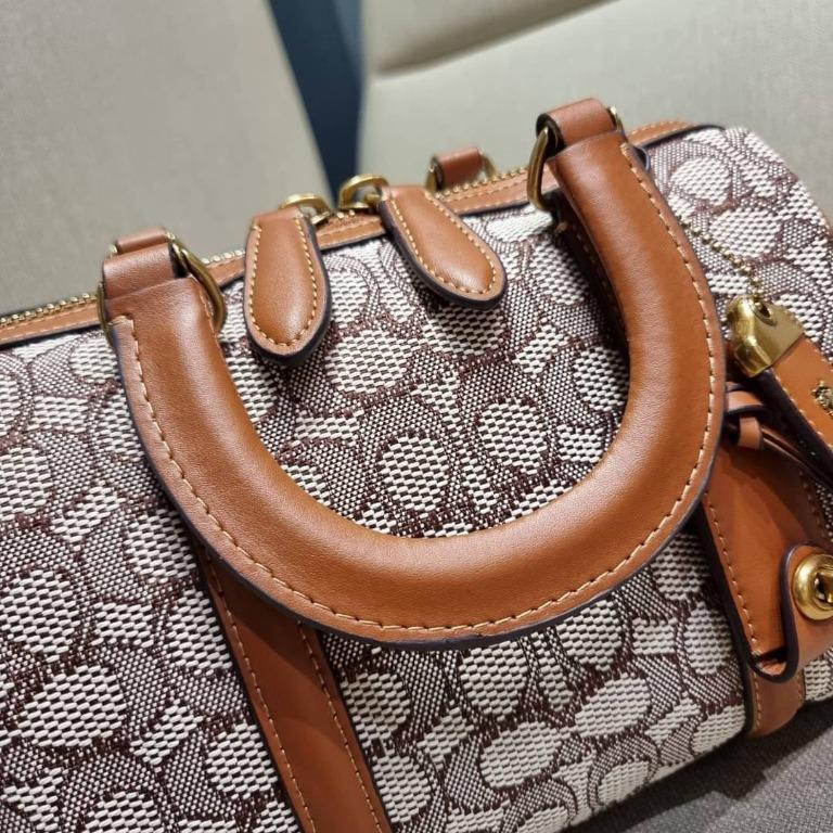 Coach bond bag in signature jacquard hot sale