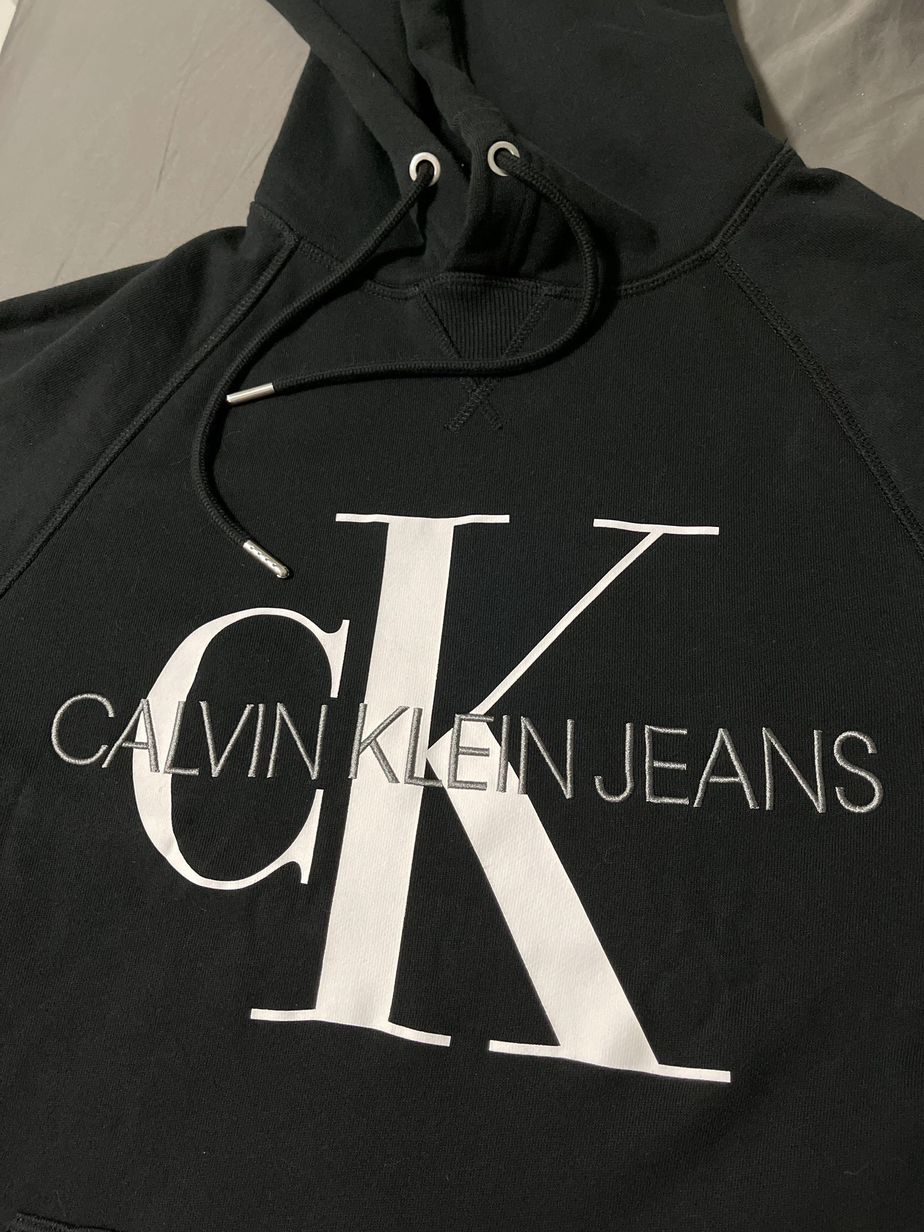 Calvin klein logo hoodie, Men's Fashion, Tops u0026 Sets, Hoodies on Carousell