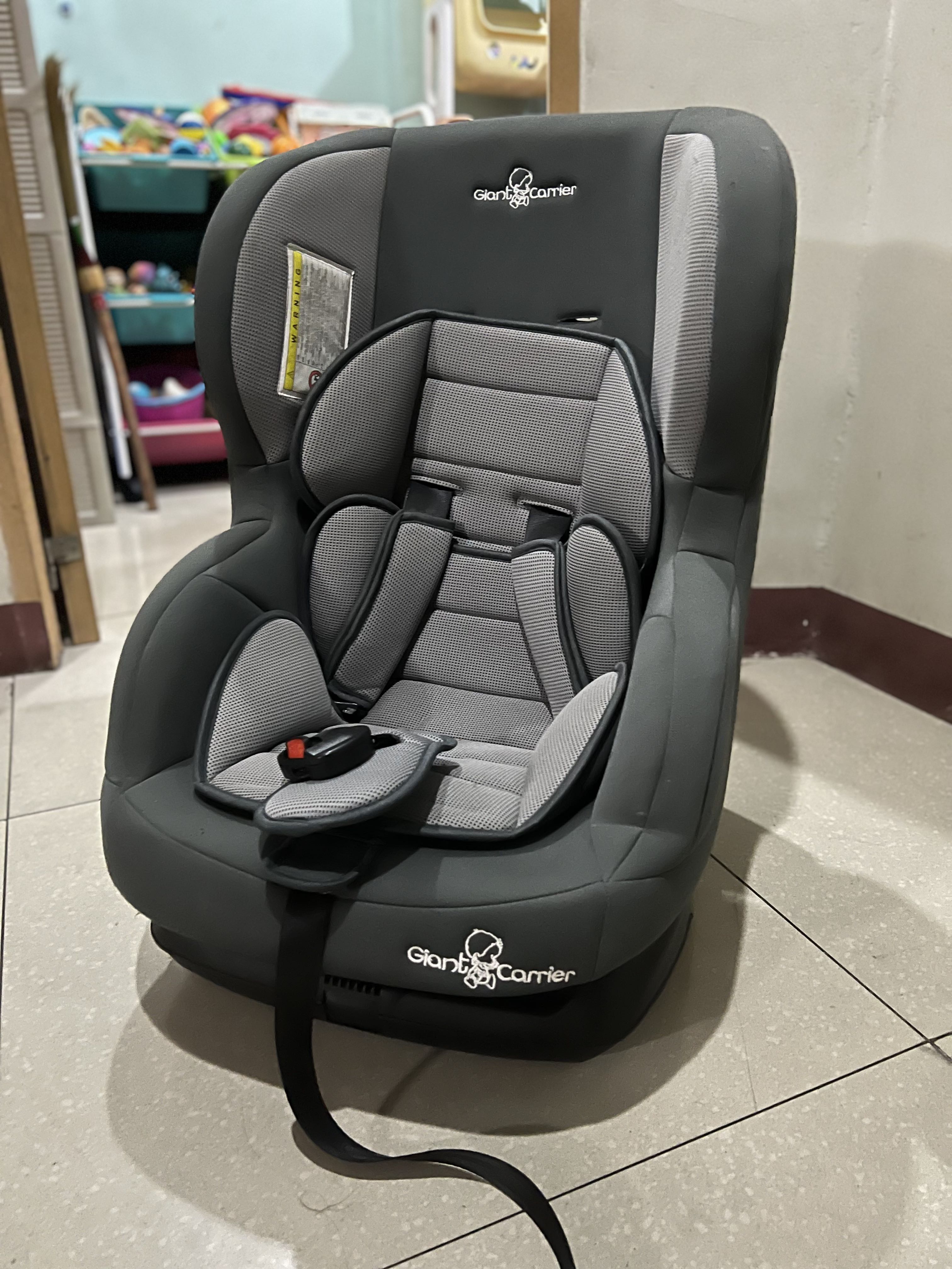 Car seat (giant carrier), Babies & Kids, Going Out, Car Seats on Carousell