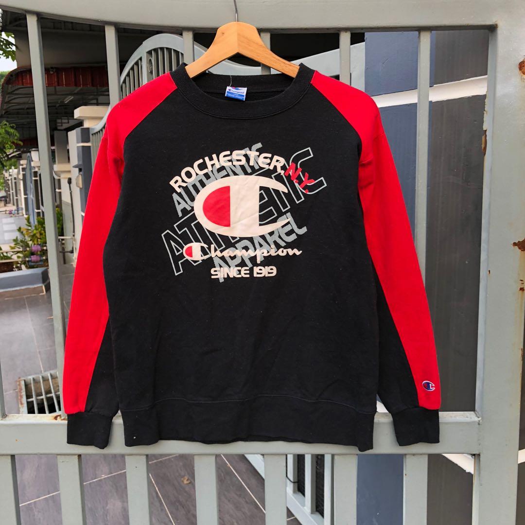 Champion sweater big hot sale logo 40
