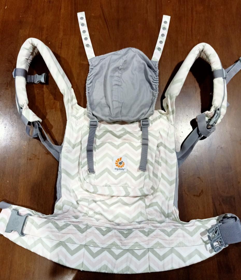 Pink chevron store ergo carrier