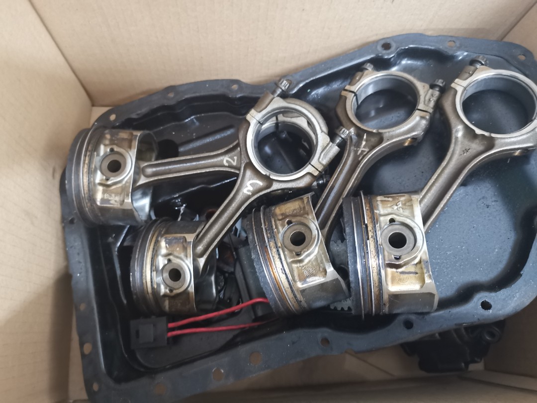 Evo X Stock Conrod Piston, Car Accessories, Accessories on Carousell