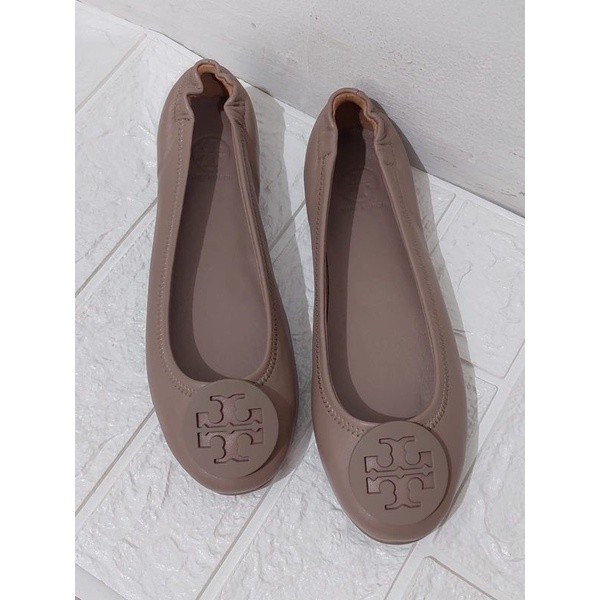 Tory burch taupe flats cheap