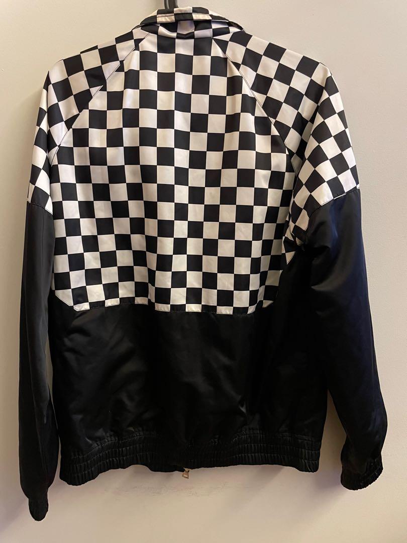 jacket (Category: Coats, Jackets and Outerwear) located in Singapore. Submitted by nadyaax (Listing ID 1173830660, Image 3). Description: says there mens but its more unisex , selling this because its too small for me and uses them for a few times only , able to nego slightly but no lowballers , visit my telegram for more preloved clothes !! https://t.me/preloveddbyN.