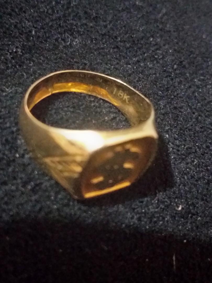 Gold ring 18k / 3.1g (Category: Rings) located in Quezon City. Submitted by kaeshishop (Listing ID 1173770451, Image 2). Description: 18k gold/ 3.1g pawnable.