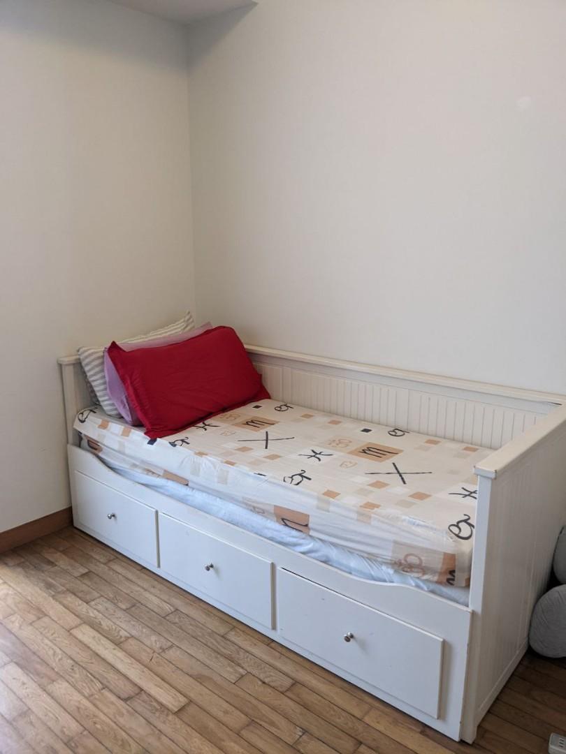 Ikea hemnes day bed, Furniture & Home Living, Furniture, Bed Frames
