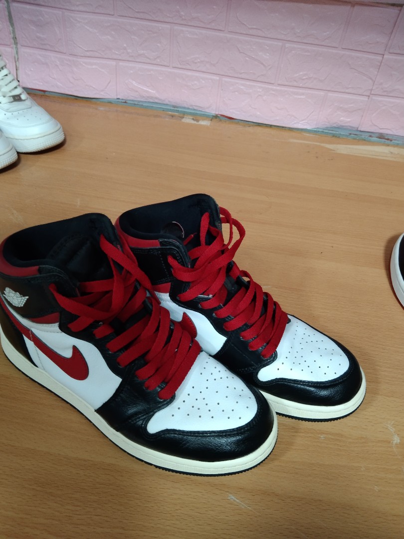 Jordan 1 OG High Gym Red, 她的時尚, 鞋, 運動鞋在旋轉拍賣