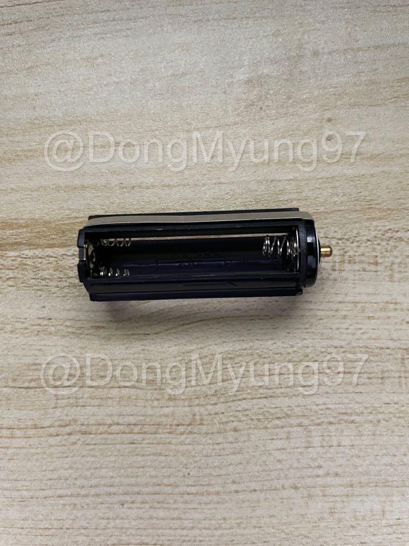 Lightstick Battery Holder, Hobbies & Toys, Collectibles & Memorabilia, KWave on Carousell