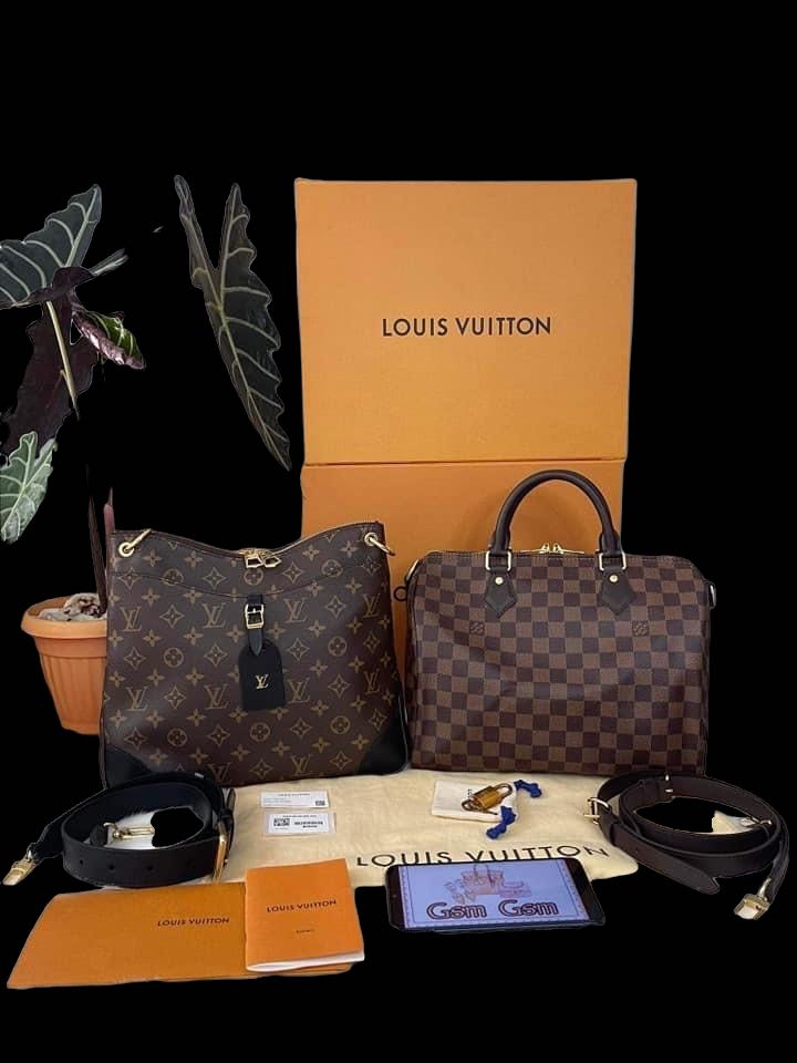 Louis vuitton LV SPEEDY BANDO SIZE 30 new microchip, Luxury, Bags